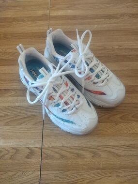 Skechers D'Lites Memory Foam White Kids Sneakers with Multicolor Accents